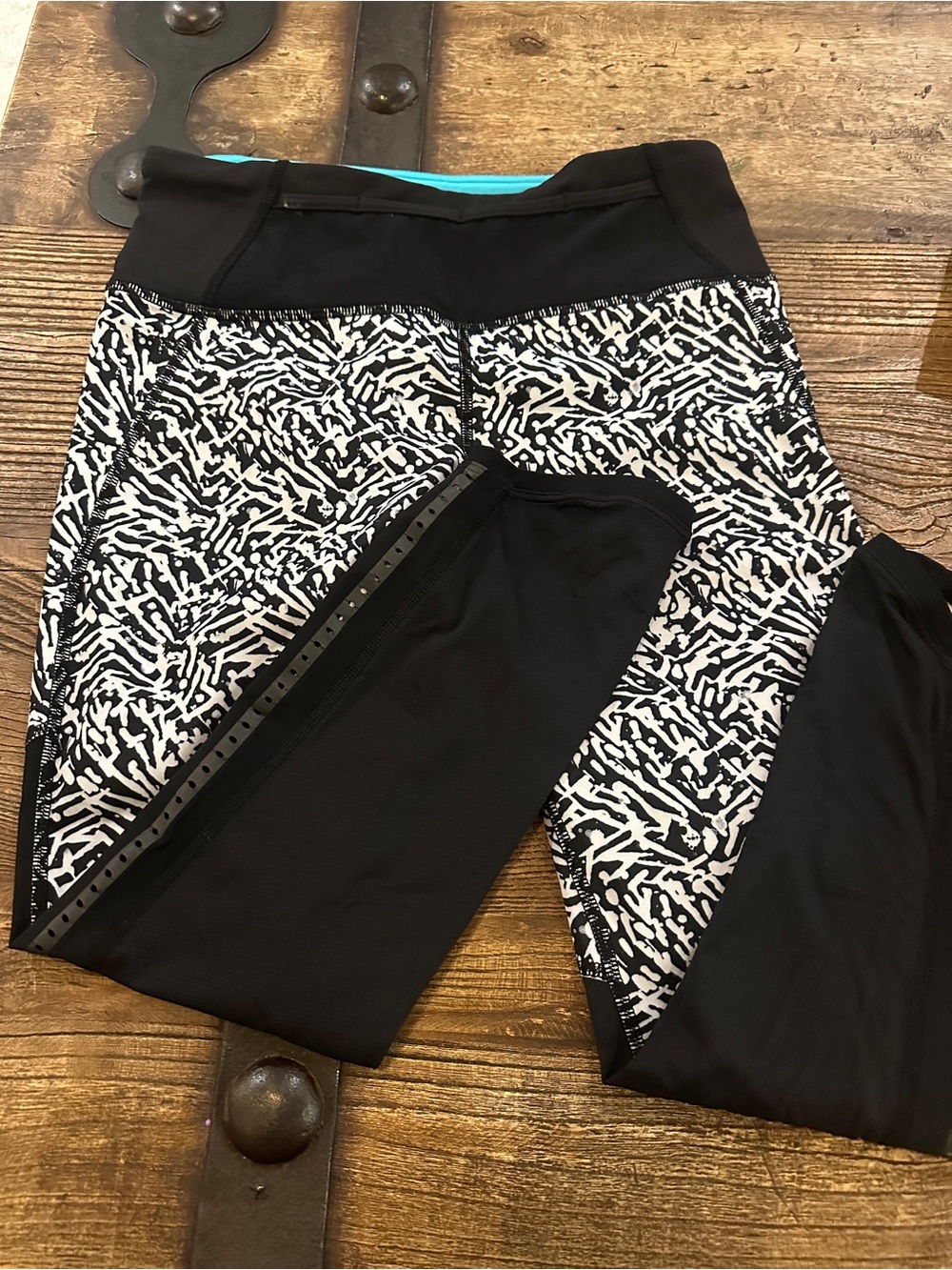 Lululemon Run: Top Speed Crop Mini Brushed Animal Print Black White